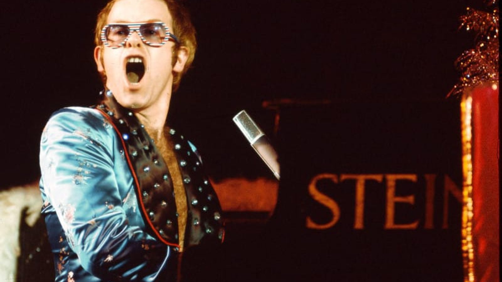 Photo of Elton JOHN